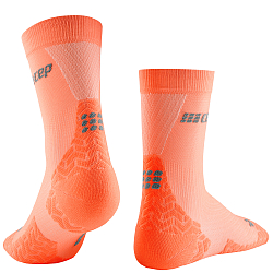 CEP Ultralight Mid Cut Compression Socks Damen | Coral Cream